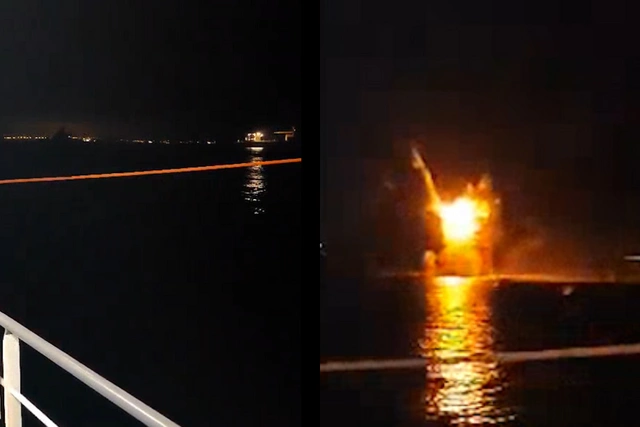 Rusiyanın hərbi kateri dron hücumu nəticəsində batıb - VİDEO